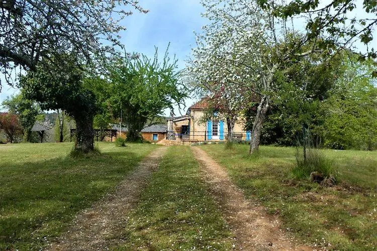 Authentic Holiday Home With Private Pool Puy-lʼÉvêque 0*,